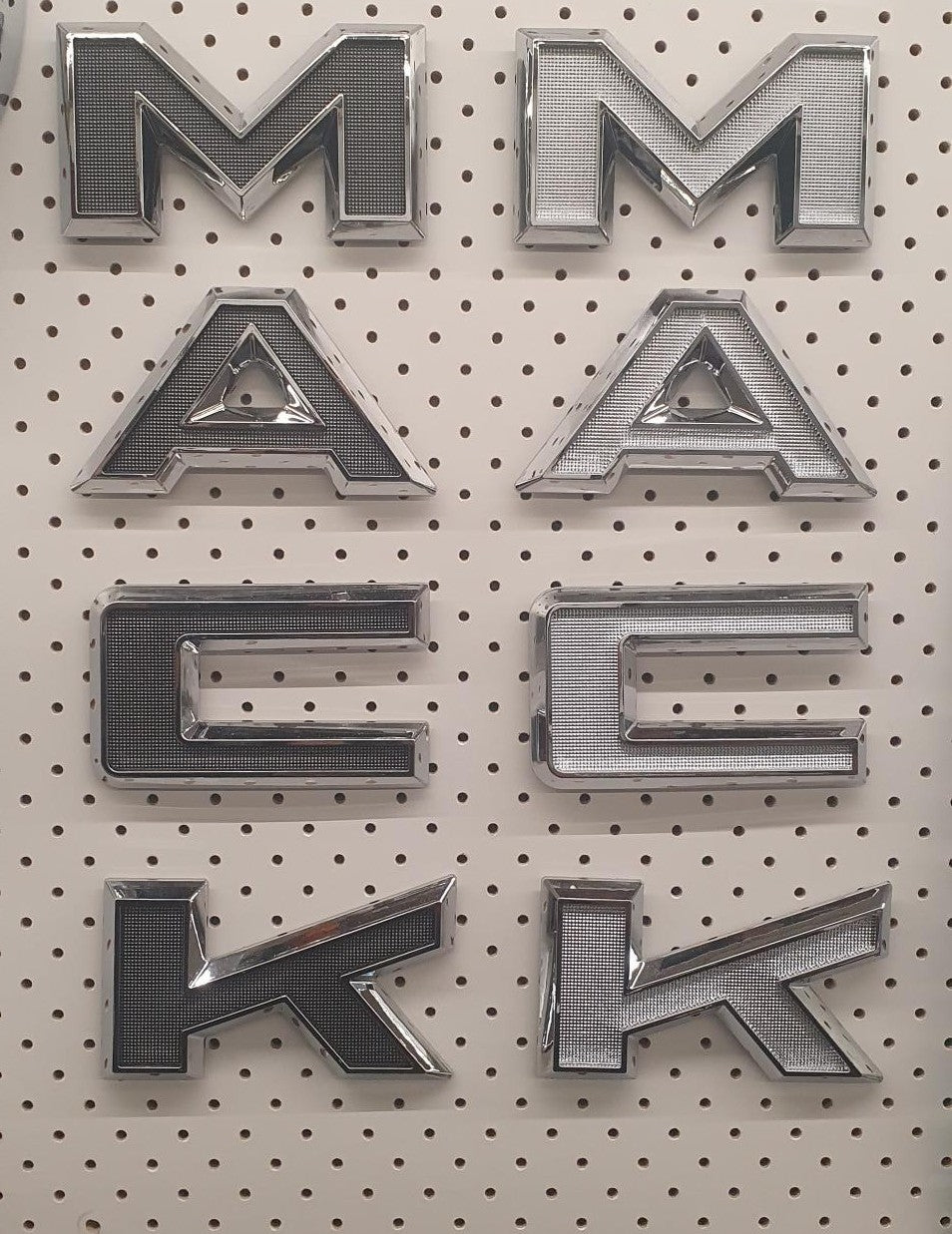 MACK CHROME LETTERING FOR R-MODEL/SUPERLINER ETC