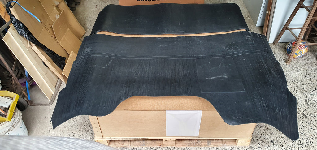 FLOOR MATS, FOR R-MODEL/SUPERLINER AND VALUE-LINER