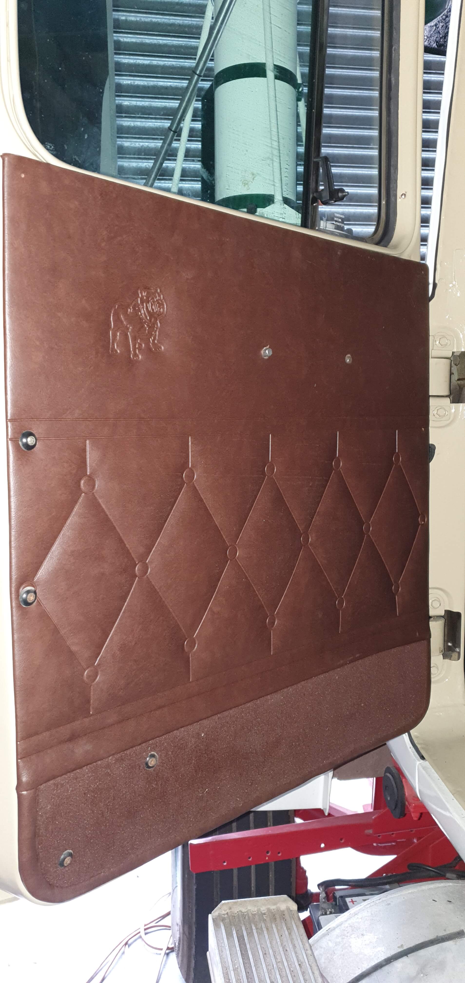 WESTER BROWN TRIM KIT