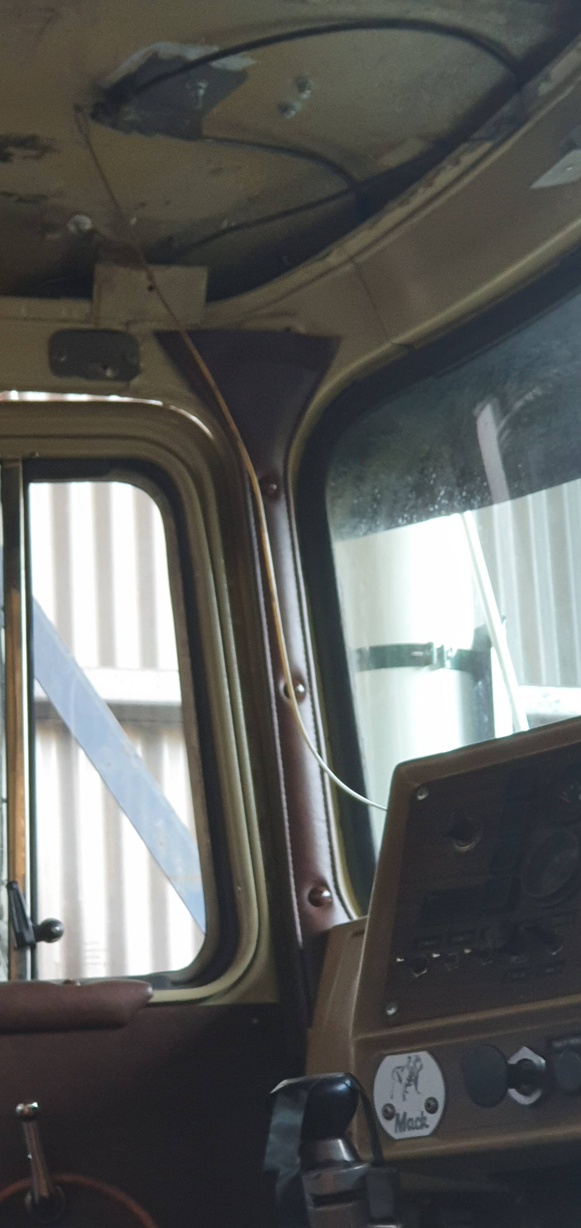 WESTER BROWN TRIM KIT