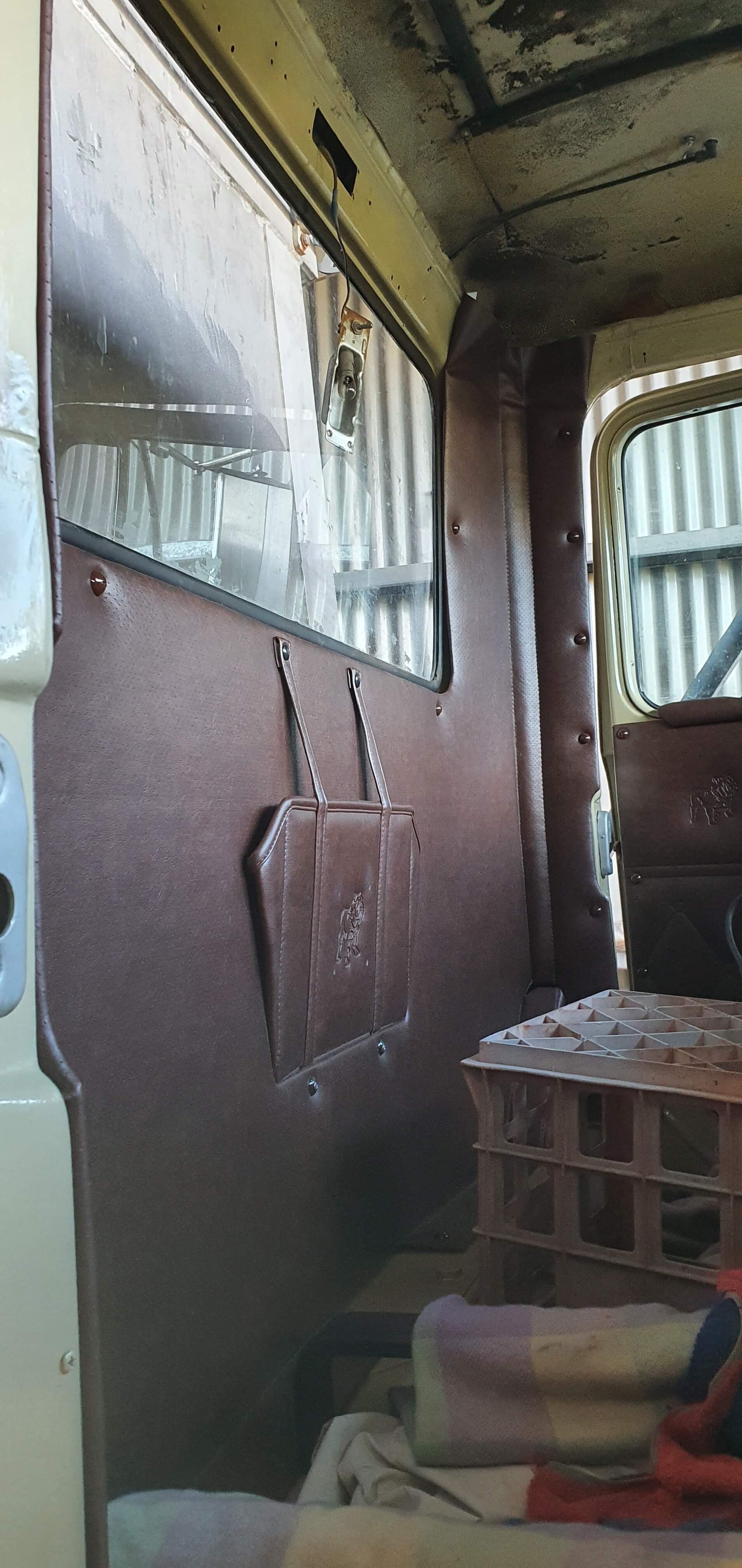 WESTER BROWN TRIM KIT