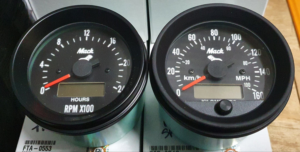 R-SERIES TACHOMETER AND SPEEDOMETERS