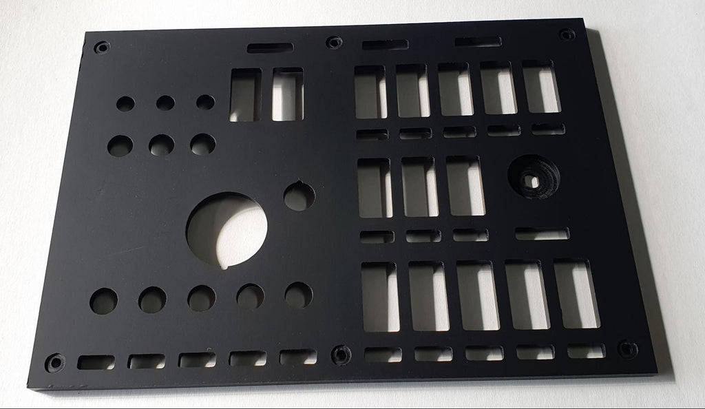 FLAT DASH MIDDLE PANELS TO SUIT ALL PRE 2002 MACK MODELS