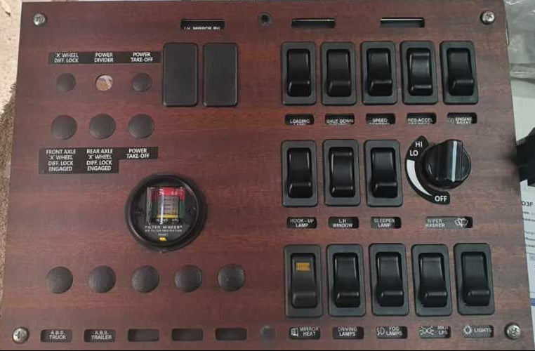 WOODGRAIN FINISH DASH PANELS TO SUIT ALL PRE 2002 MACK MODELS